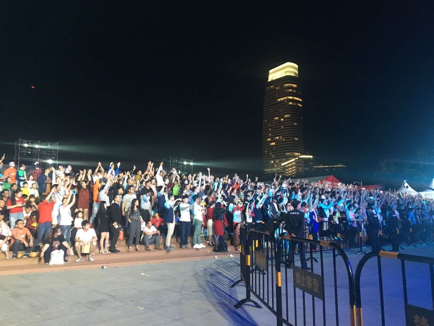 旅行五年没工作躺赚千万,旅行5年