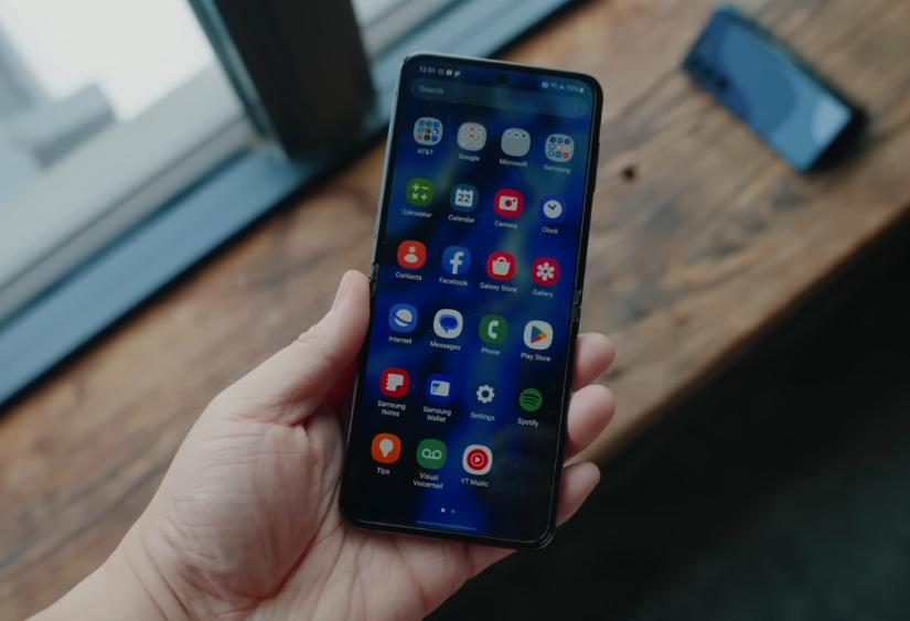 三星galaxyzflip5二手价格,三星galaxyzflip5为啥下架