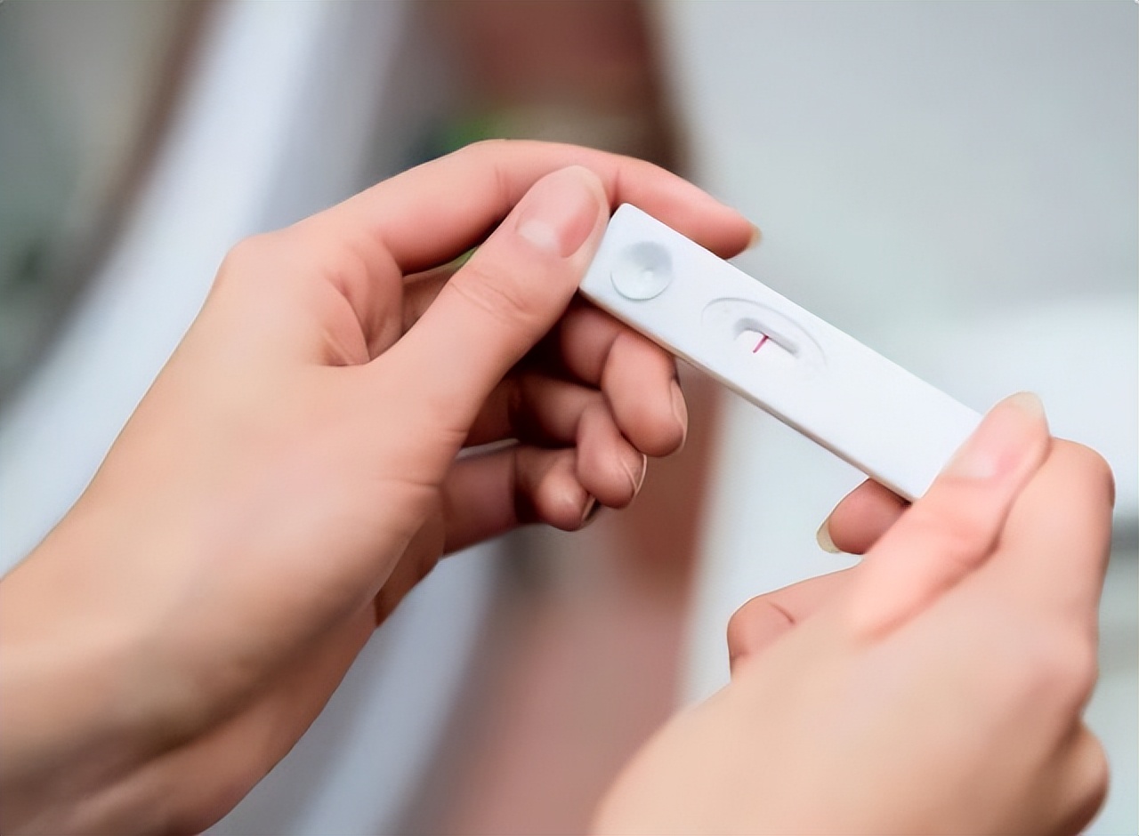 排卵期女性有什么表现,女性排卵期有哪些症状表现