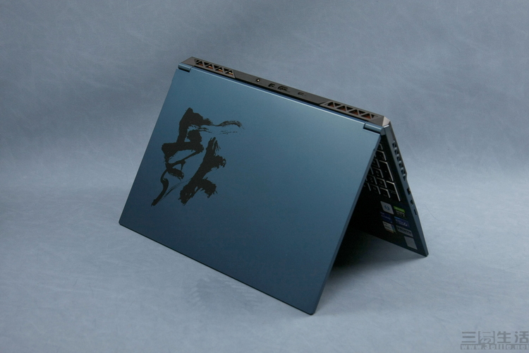 七彩虹将星x15at4050开箱,七彩虹将星x15at高配游戏测评