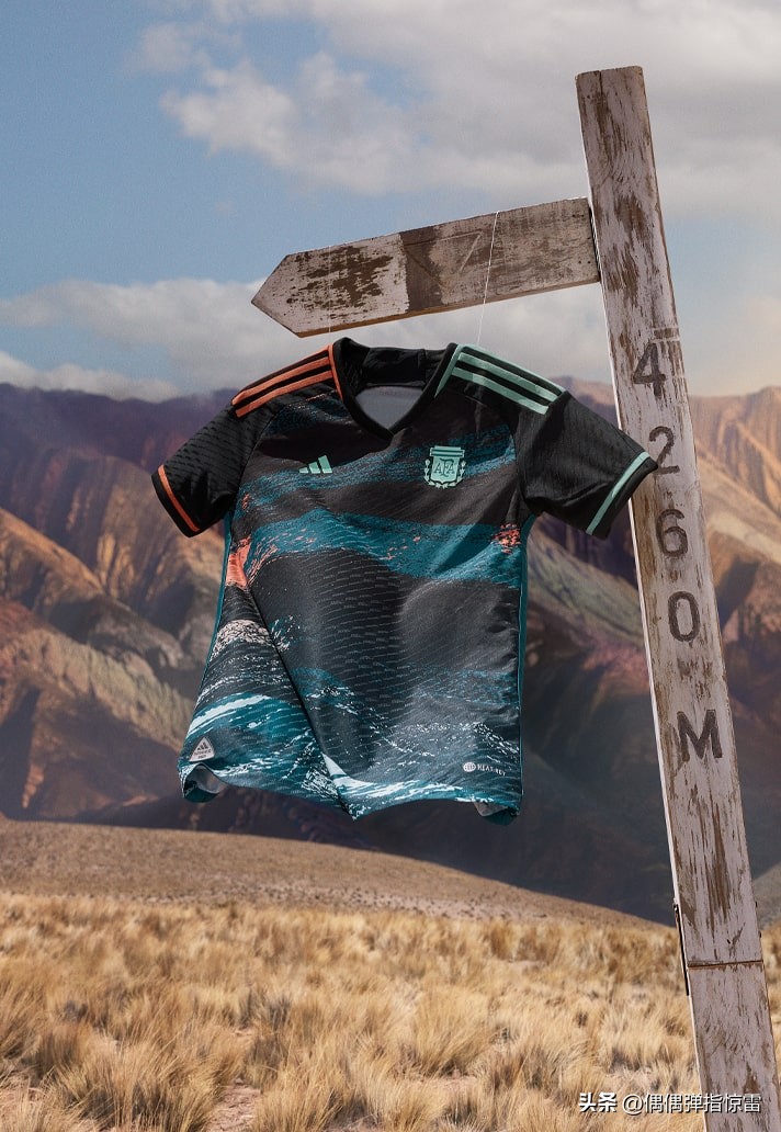 阿迪达斯发布2023女足世界杯国家队客场球衣