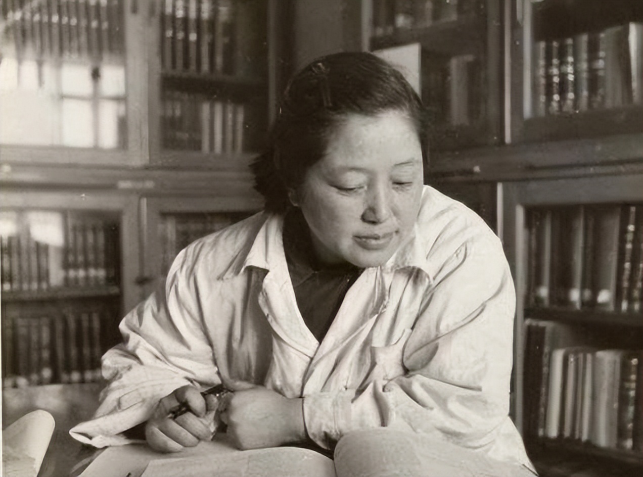 何泽慧姐妹院士,何泽慧院士生前生活在清华吗