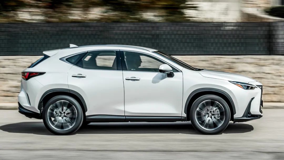 50万左右买什么低调轿车,50万预算买这11台车最有面子