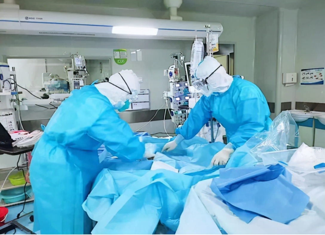 重症监护室平均一天花费上万元,钱都用在哪儿了?听听医生怎么说
