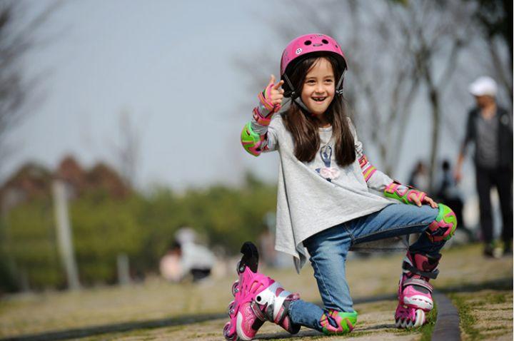 轮滑教程初学儿童版如何滑行,3-6岁儿童轮滑入门教程