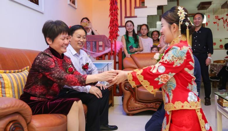 退休金被亲家盯上了？改口之后的真相让我感到心酸