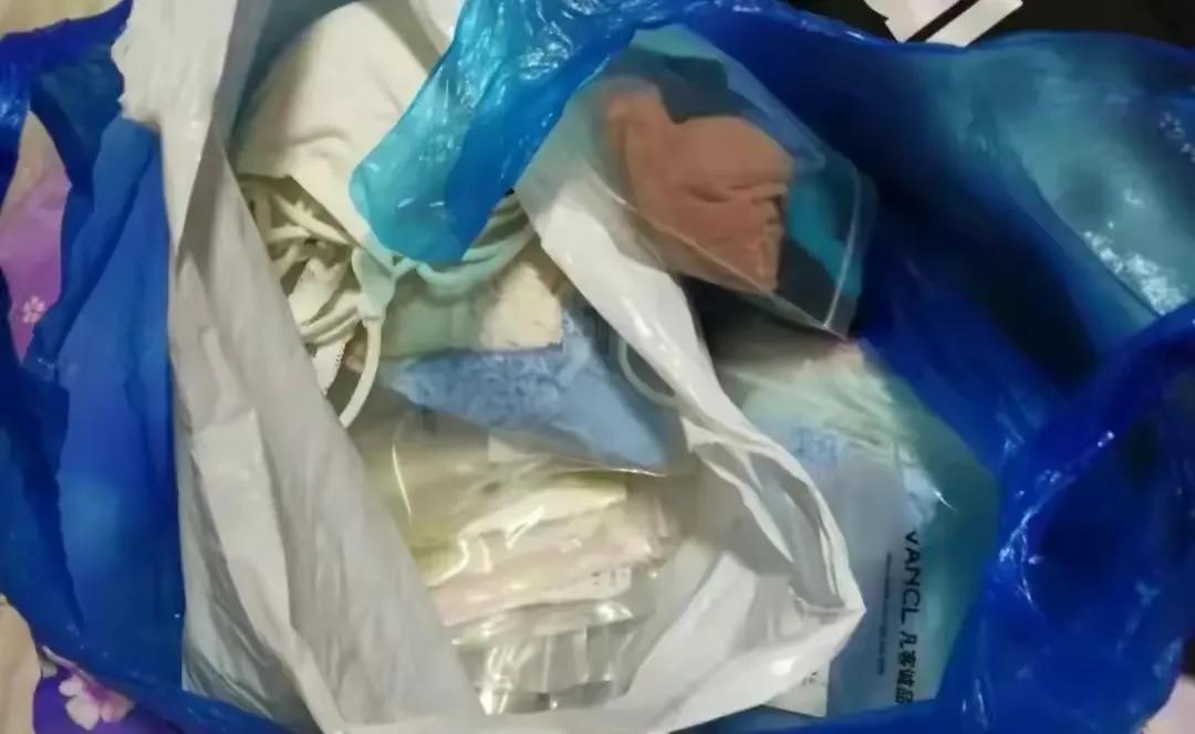 女大学生售卖穿过的“内衣*裤内**”赚狂赚50多万，商家：市场需求大