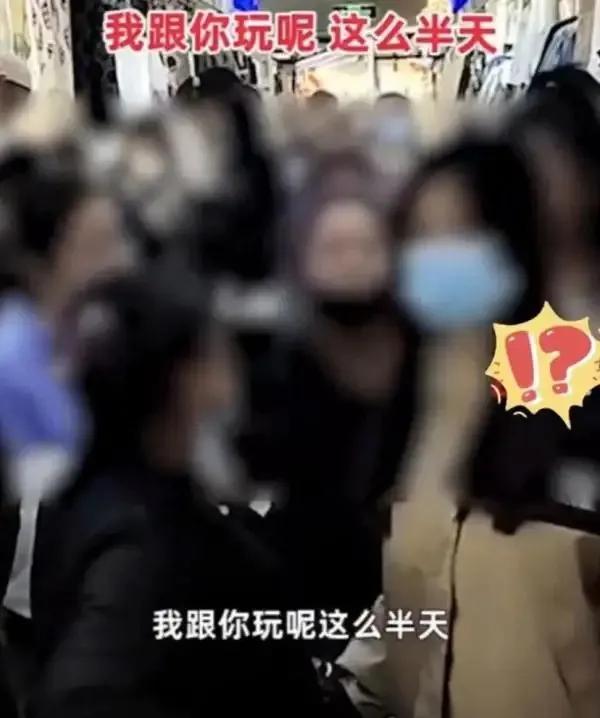 衣服试了就要买?顾客遇到霸王店