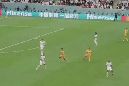 中国队足球员为什么工资这么高,中国职业足球运动员工资待遇