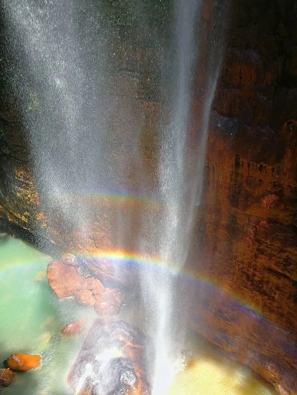 湖北恩施夏季热吗,湖北恩施人间仙境图片