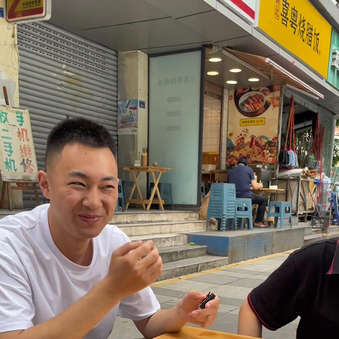 面馆你所不知道的暴利,一天卖2000的面馆几个人