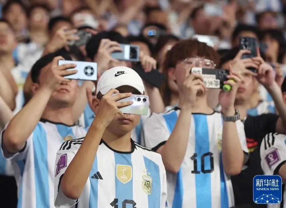 梅西的私人飞机豪华吗,梅西的私人飞机在比利时的报道