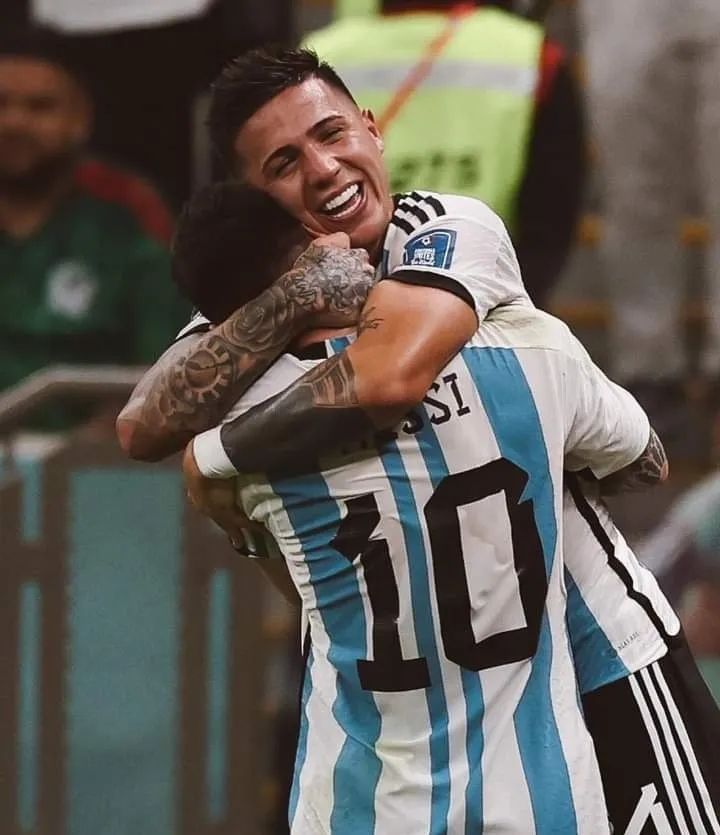 15岁意气风发的自己,18岁带领国家队拿下世界杯冠军