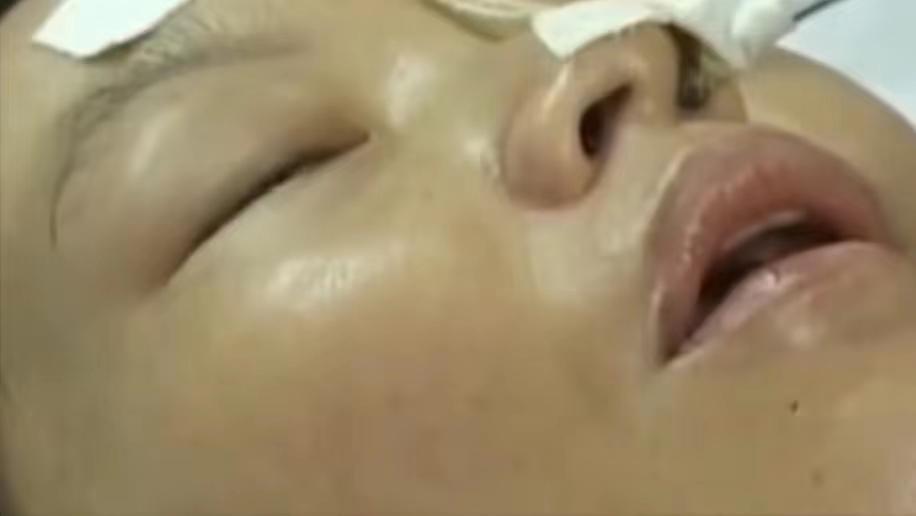 广西植物人产下婴儿现在如何,广西植物人妈妈生下孩子纪录片