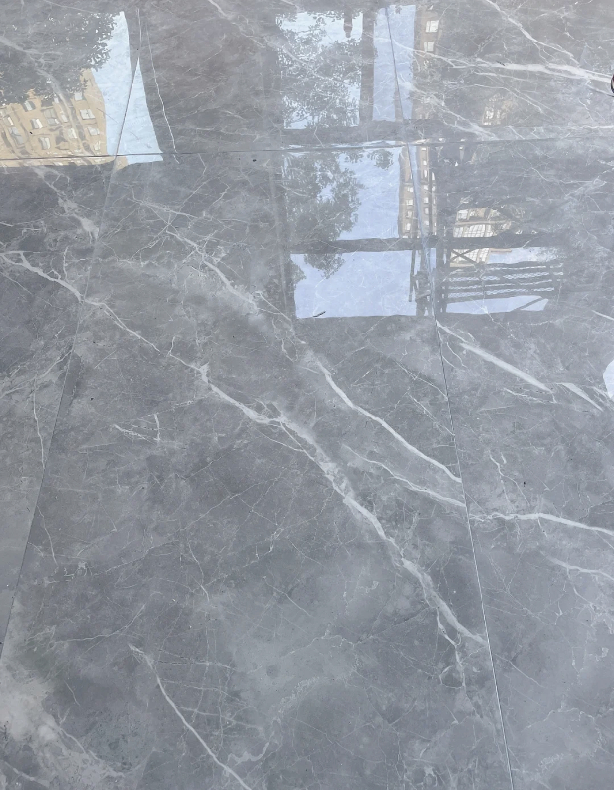 贵的瓷砖和便宜的瓷砖区别,瓷砖上墙贵还是艺术涂料贵