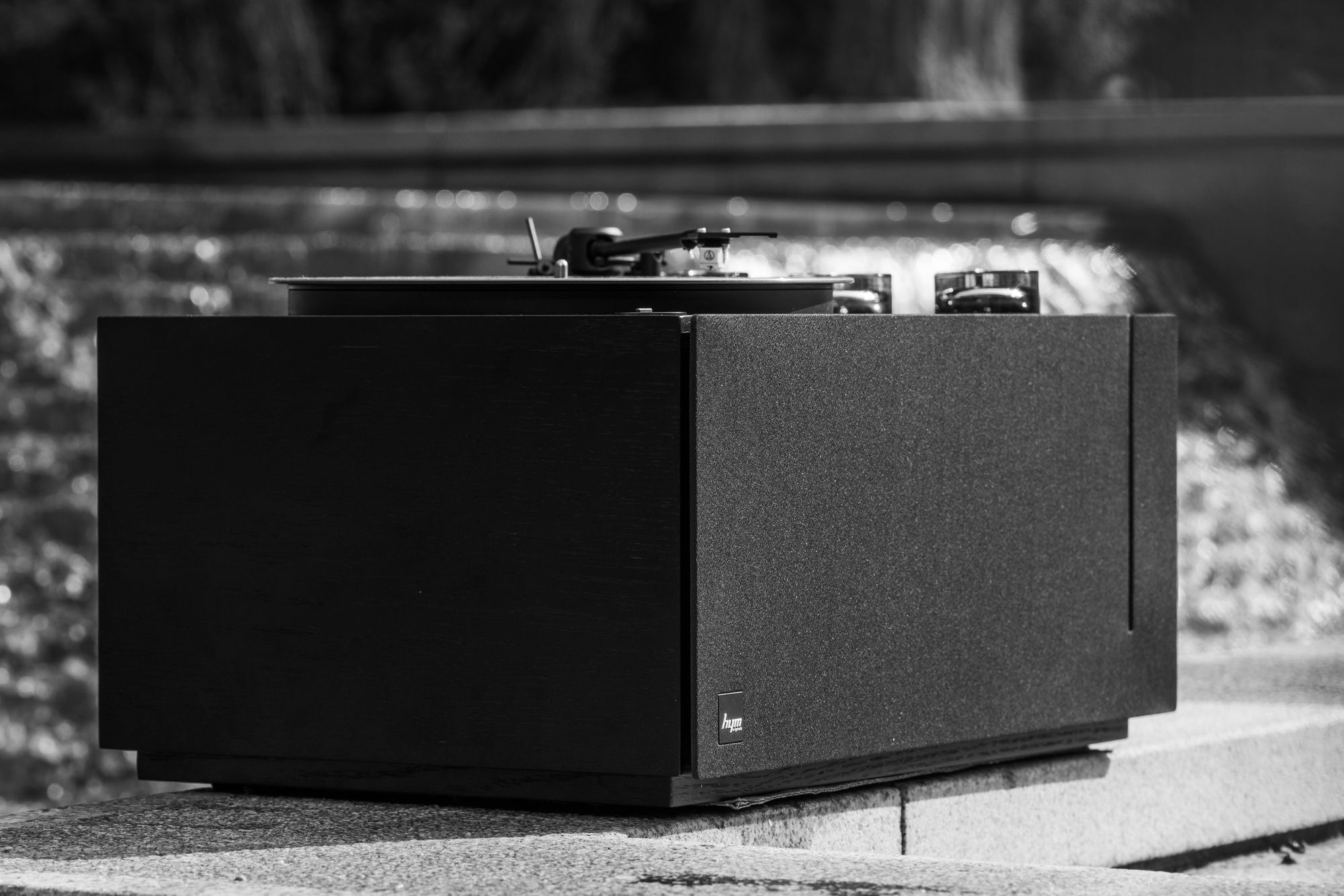 来听听几千块的音响效果,来听听1万块钱手机的声音