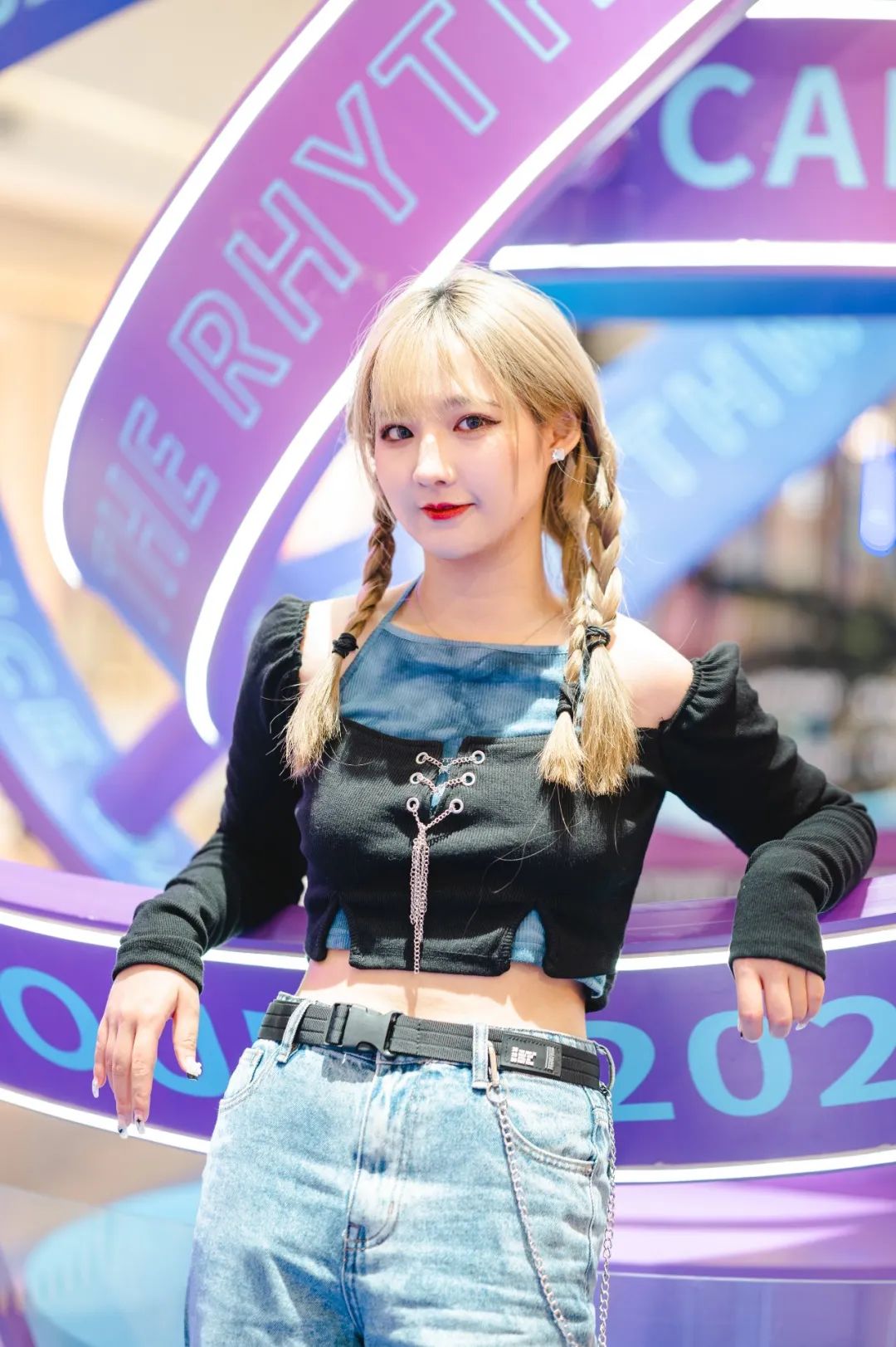 打卡赛博朋克烧烤店,赛博朋克打卡美陈