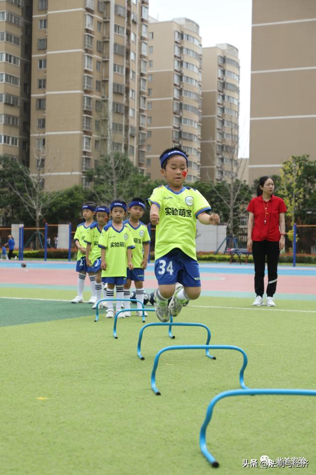 幼儿园亲子足球游戏,濮阳市实验幼儿园亲子嘉年华