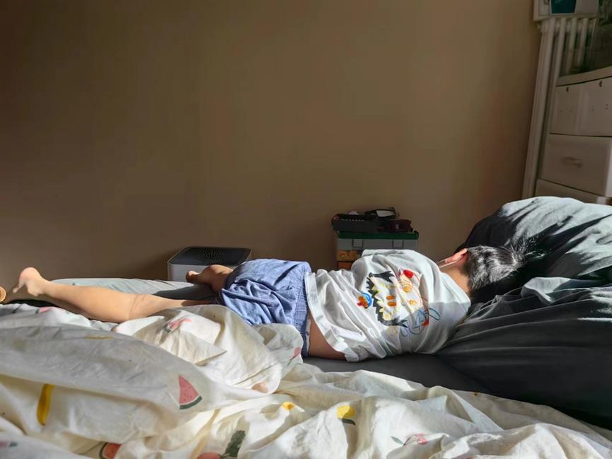 小孩发高烧39度持续24个小时,孩子昨晚高烧40度第二天就恢复了