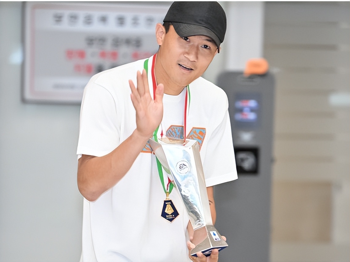 拜仁金旻载,金旻载拜仁慕尼黑首次训练首发