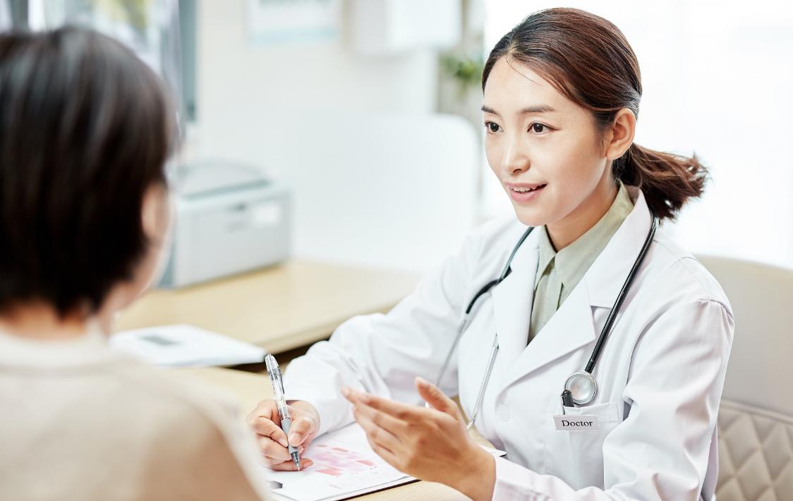 月经“堵”在阴道大半年，积了一瓶矿泉水那么多