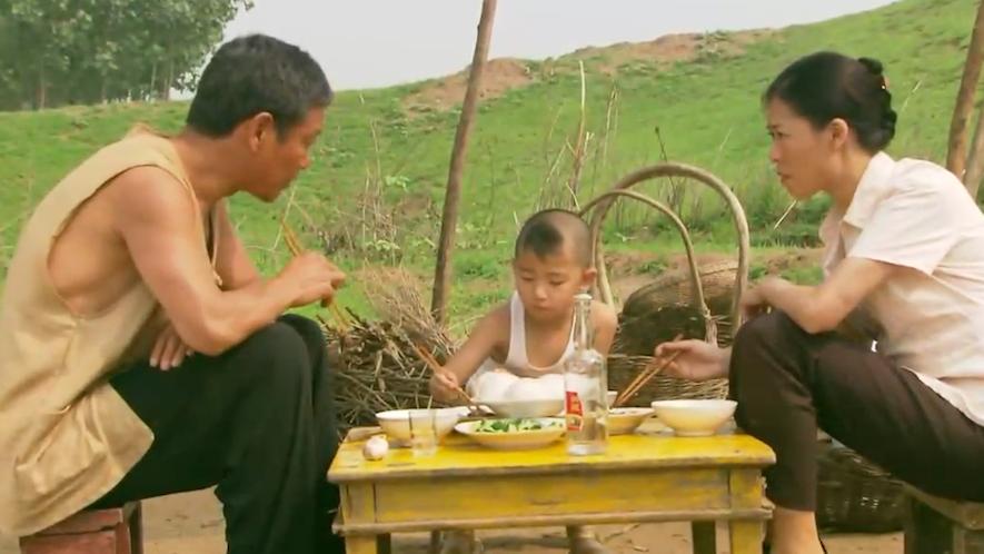 80年代农村寡妇老电影,老电影敢于说真话