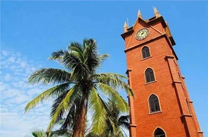 海南晴天的沙滩,海南阳光下的海