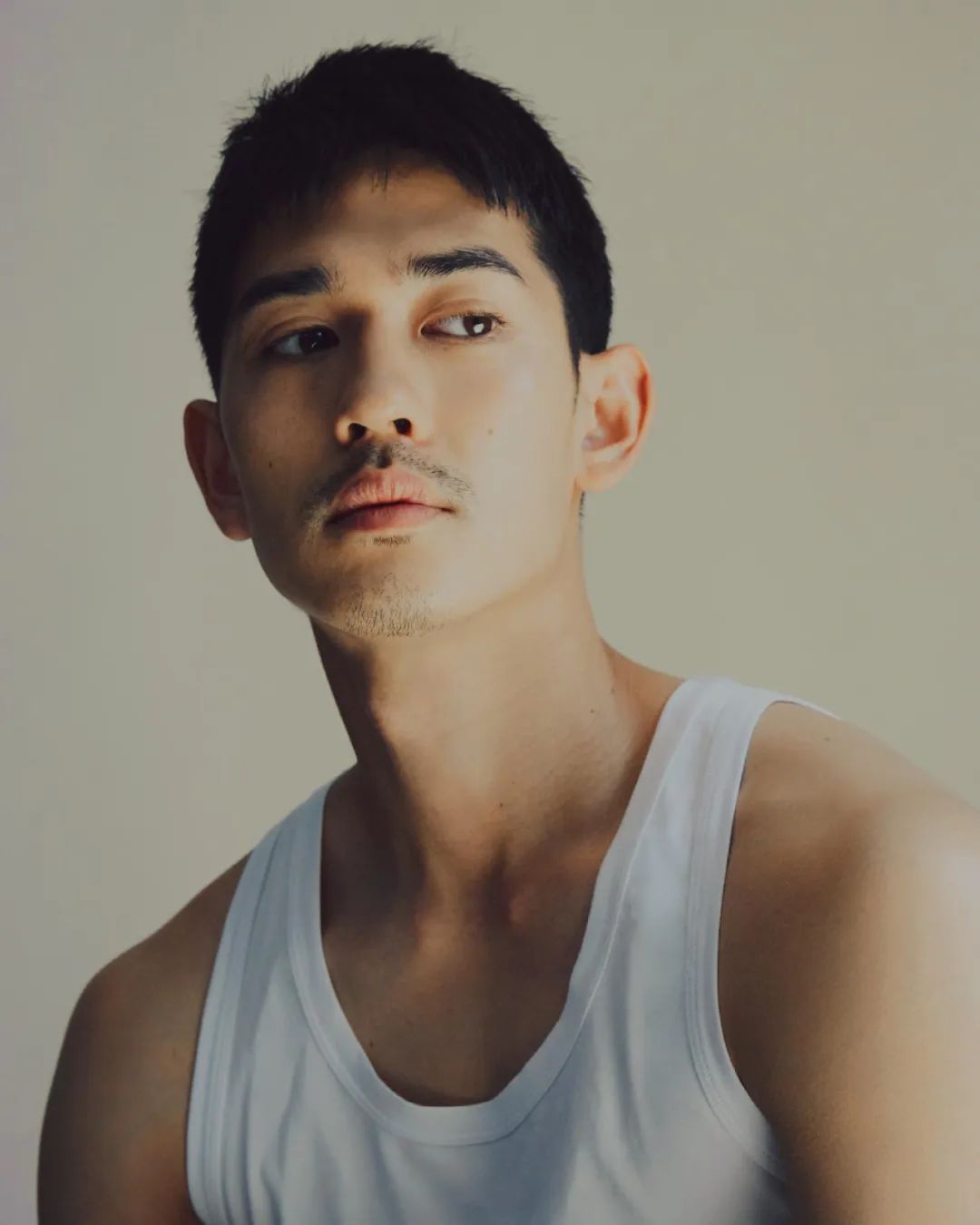 日本男模特浅野启介身材,日本明星浅野启介