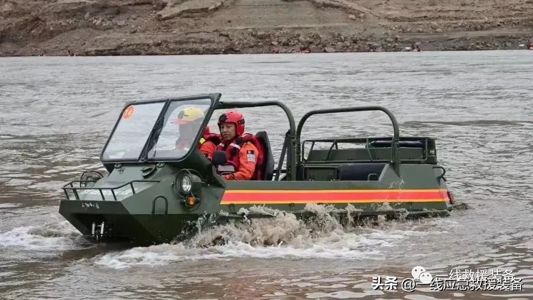 战场上的拖拉机,拖拉机全地形越野车