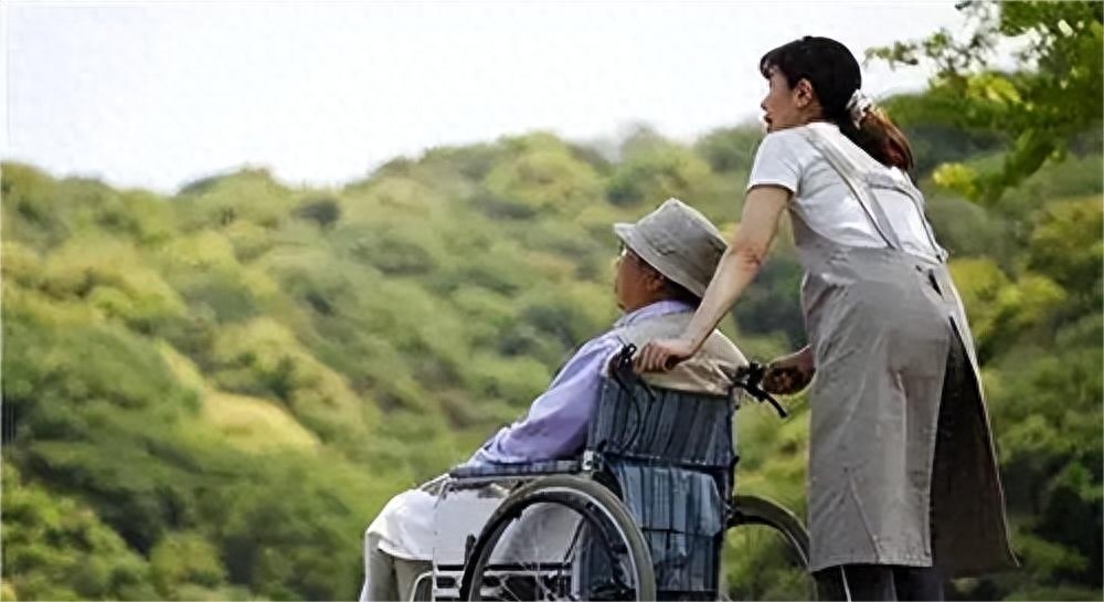 怀孕当天我碰见老公陪他初恋做产检，我流掉孩子，他又红了眼