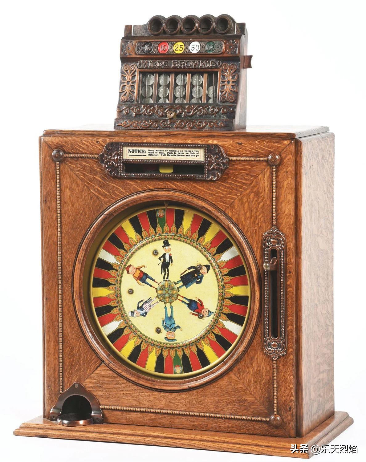 1895年——查理·费发明第一台商业老*机虎**