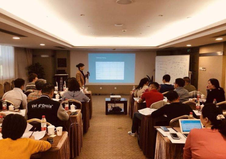 高校副教授一般工资是多少,高校博士副教授一般工资是多少