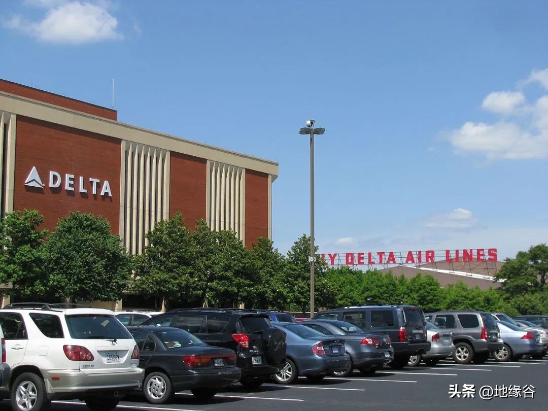 美国机场那么多飞机票贵吗,美国机场多的原因