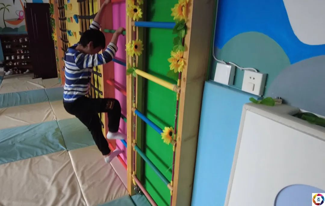 女子剖腹产时突然停电，孩子出生后缺氧，医生的话给她当头一棒