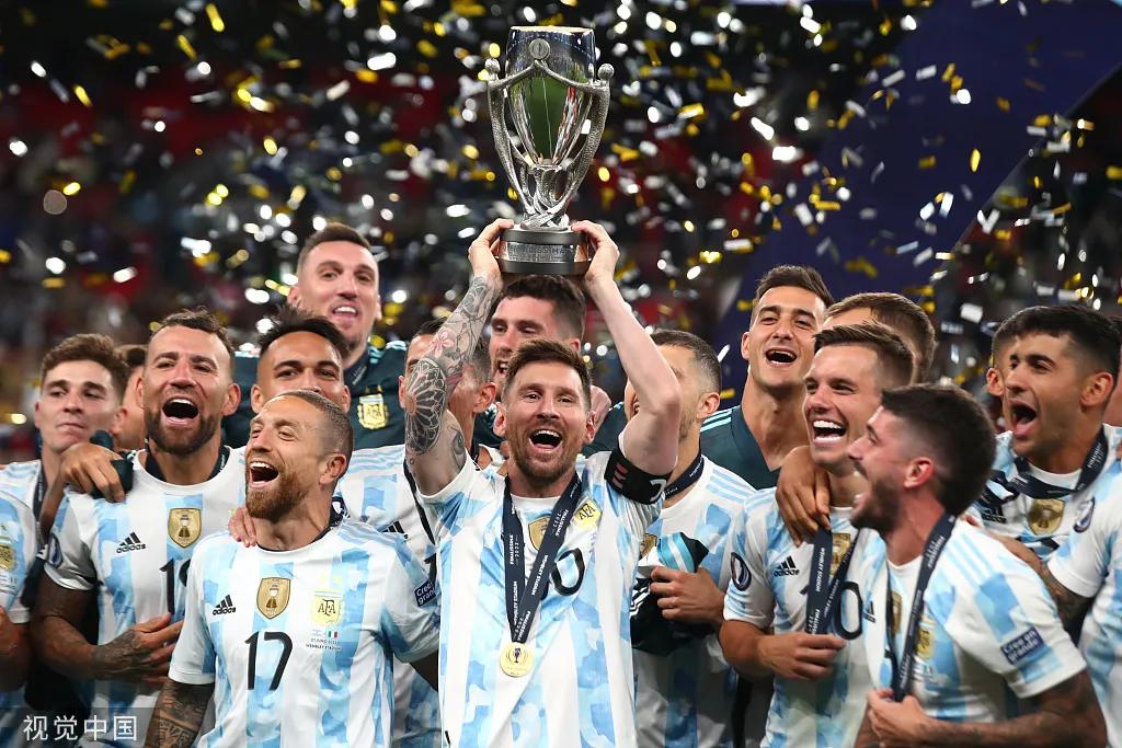 足坛黑又硬阵容,足坛现役老将