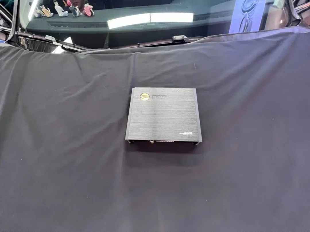 精准切入市场盲区，彩虹“西装暴徒”4路大功DSP为何如此火爆？