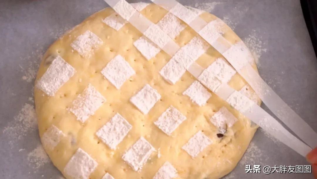 高筋面粉做面包不用厨师机,没有厨师机怎么做全麦面包