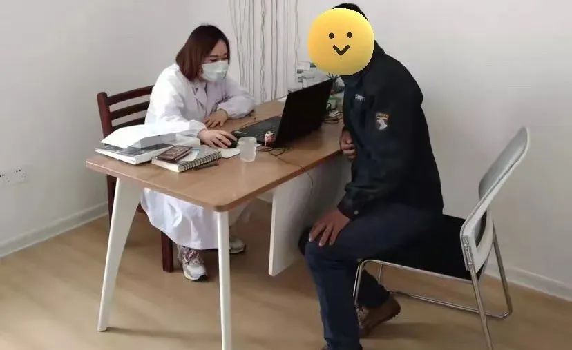 人老了耳背戴助听器,人老了耳背听不见