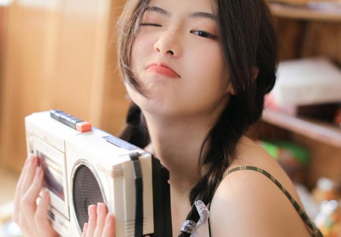 女生*体下**阴毛变黄怎么回事，是不是得了什么病？需要正确认识！