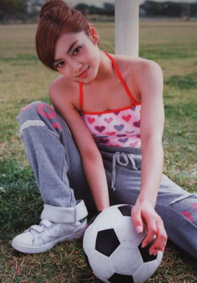 世界杯男足高颜值太太团,日本男足太太团亚洲杯