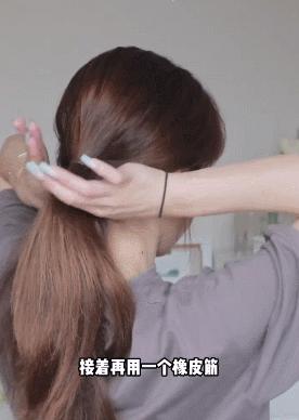 冬天披发好看又显脸小的发型,冬季干净利落减龄的发型