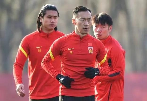 国足奖金排世界第一，5场1800万，巩汉林呼吁足球界剔除害群之马