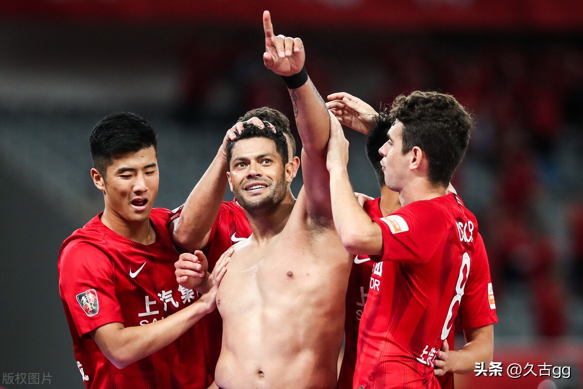 哈维尔赛后遭记者怒问,哈维尔向球迷道歉视频