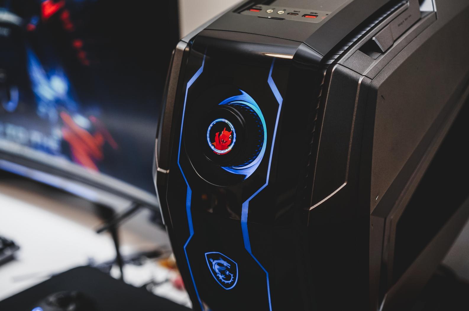 4万块钱的电脑能不能飞？快来看看微星宙斯盾Ti512代顶配版