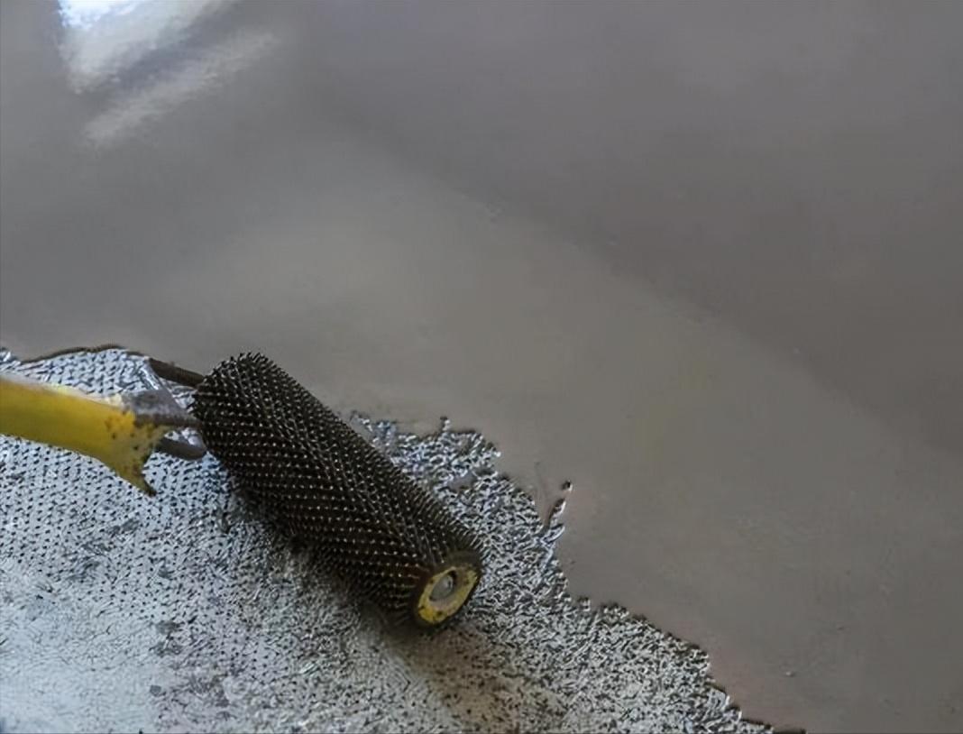 水泥自流平和石膏自流平哪个贵,石膏自流平和水泥自流平对比缺点