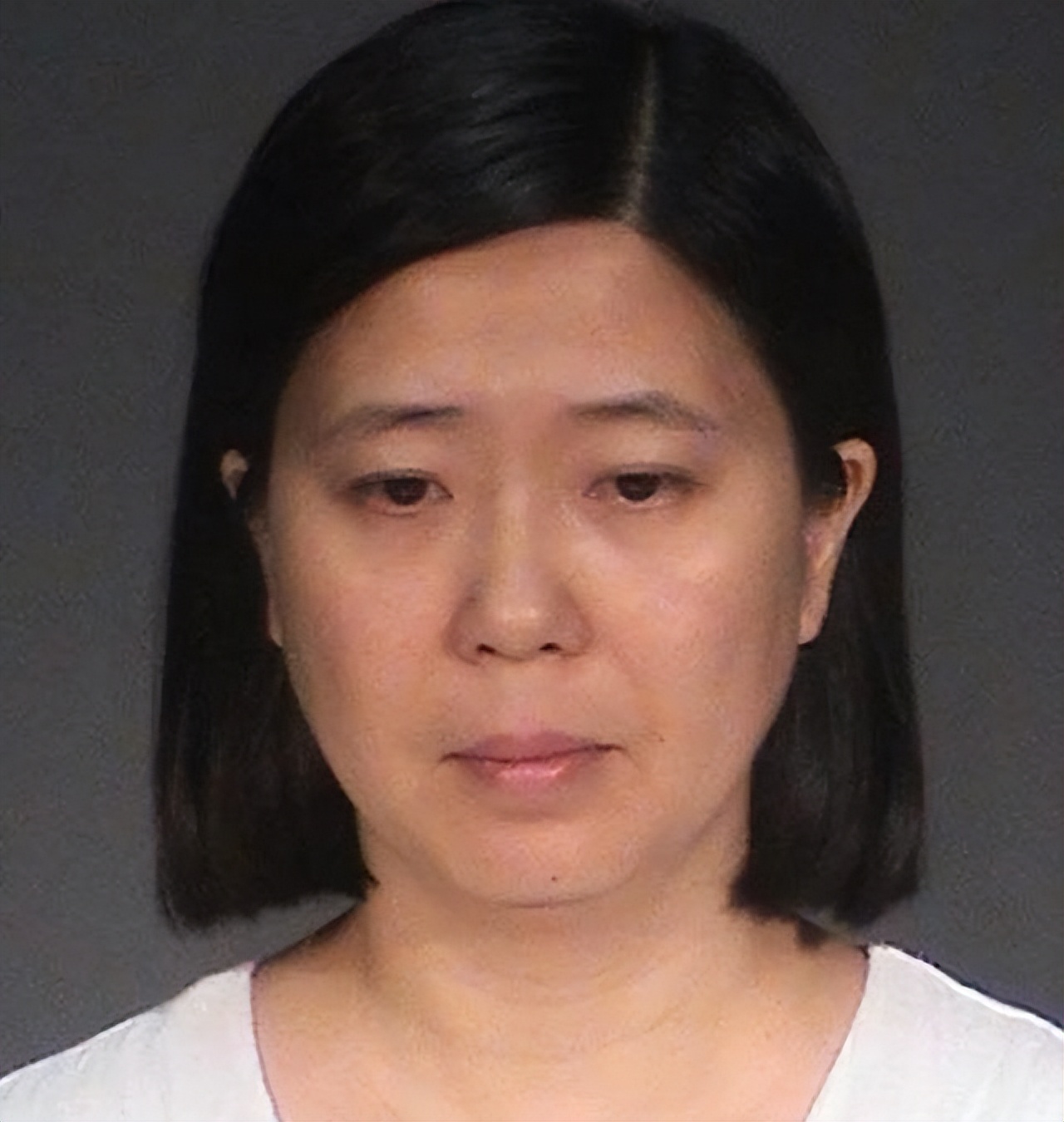 16岁保姆被女人暴打,上海保姆出国受虐待事件