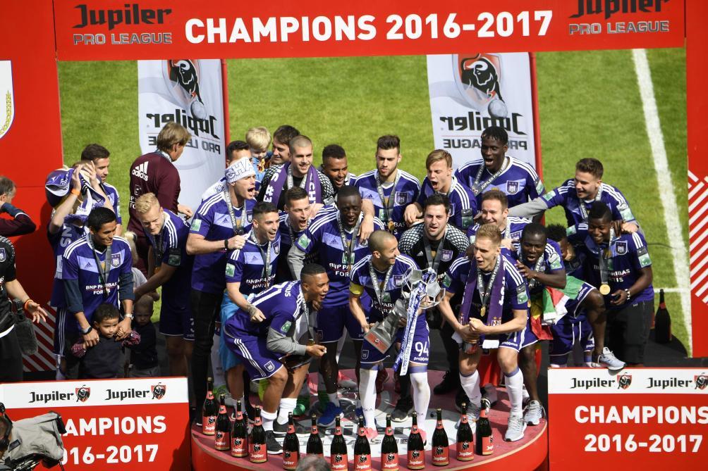 意大利2比1淘汰比利时集锦,比利时18世界杯防守反击