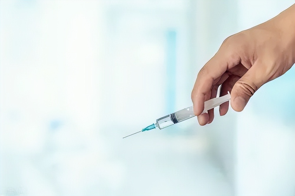 中医认为肛门瘙痒症的发病原因是什么？有何治疗建议？