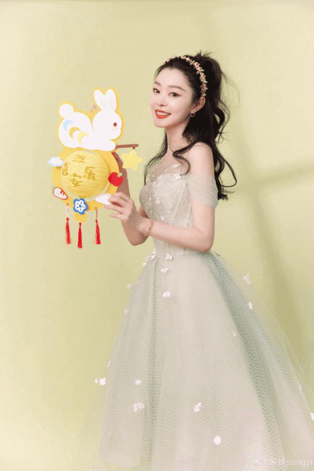 白敬亭宋轶衣品,白敬亭教宋轶穿搭