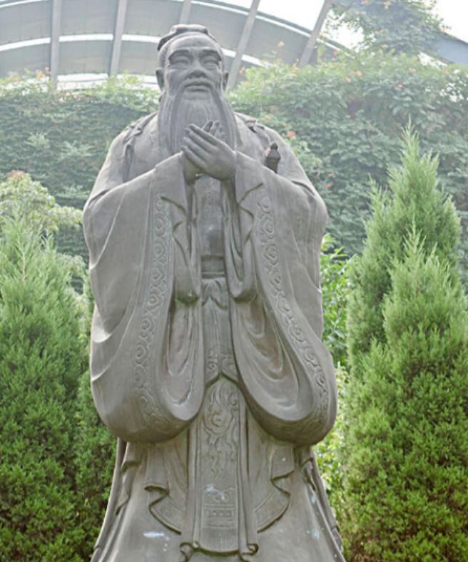 毛主席游孔林，突听“砰”一声响，他问孔子后人：这里常打枪吗？